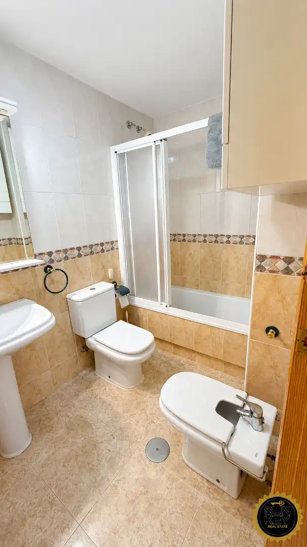 Badezimmer von Wohnung zur Miete in Mazarrón mit Möbliert