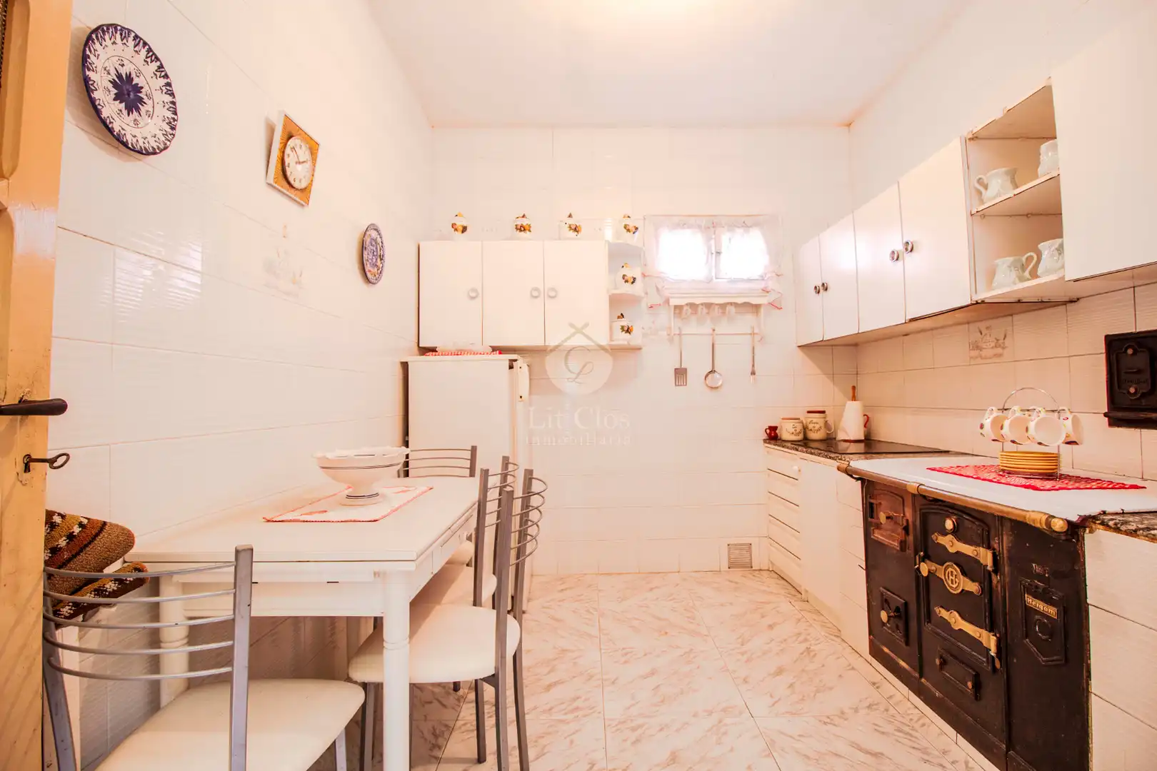 Cocina de Casa o chalet en venta en A Rúa  con Calefacción, Jardín privado y Amueblado