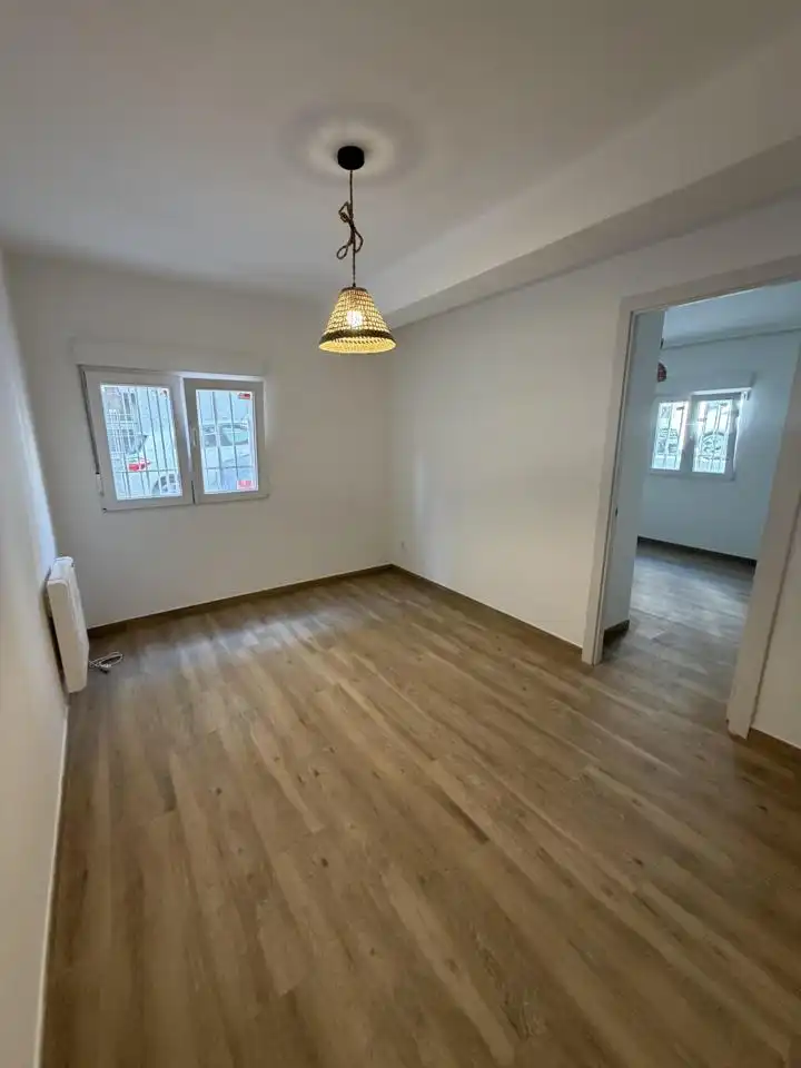 Habitación de Planta baja en venta en Madrid con Calefacción
