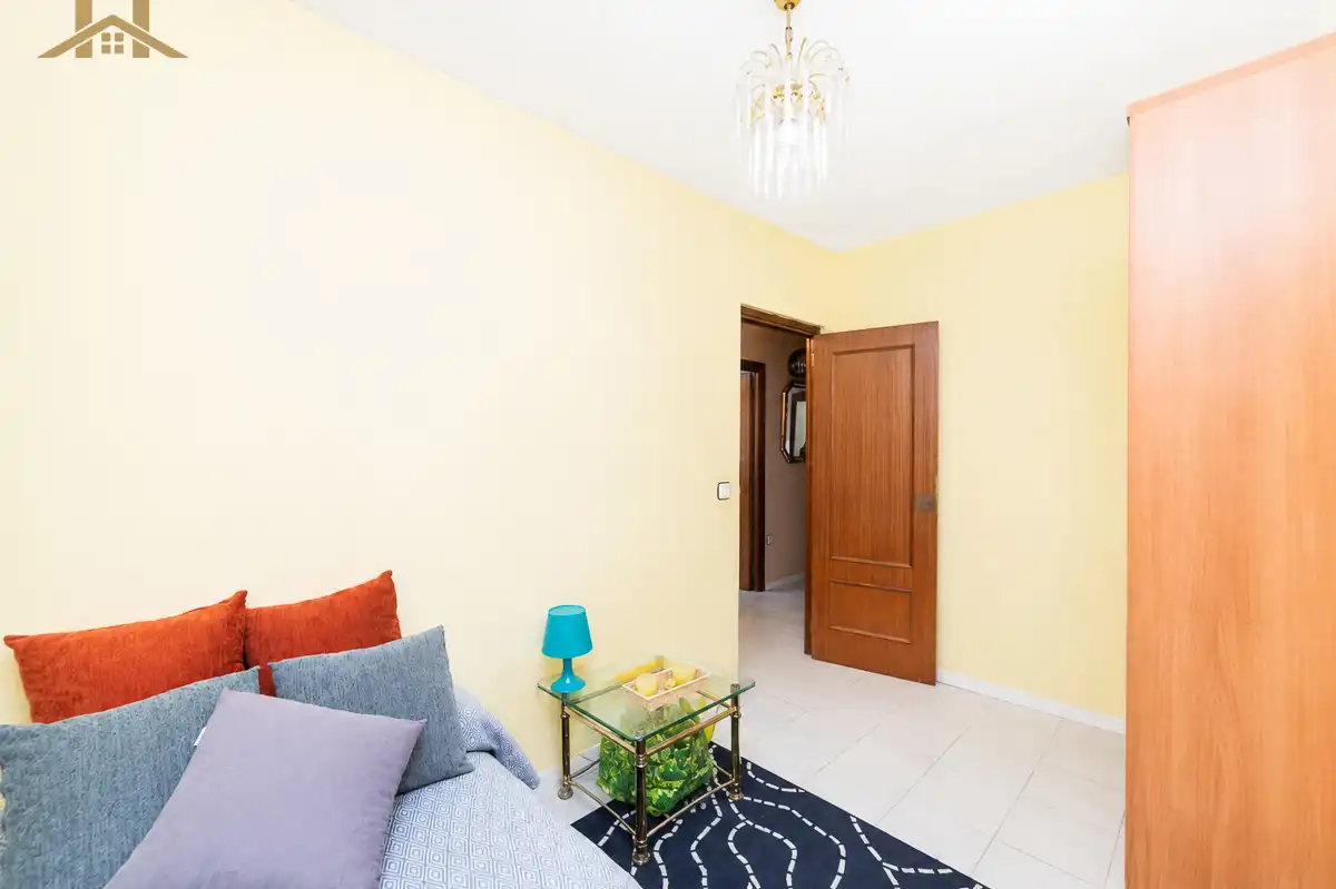 Dormitori de Casa o xalet en venda en Móstoles amb Aire condicionat, Calefacció i Jardí privat