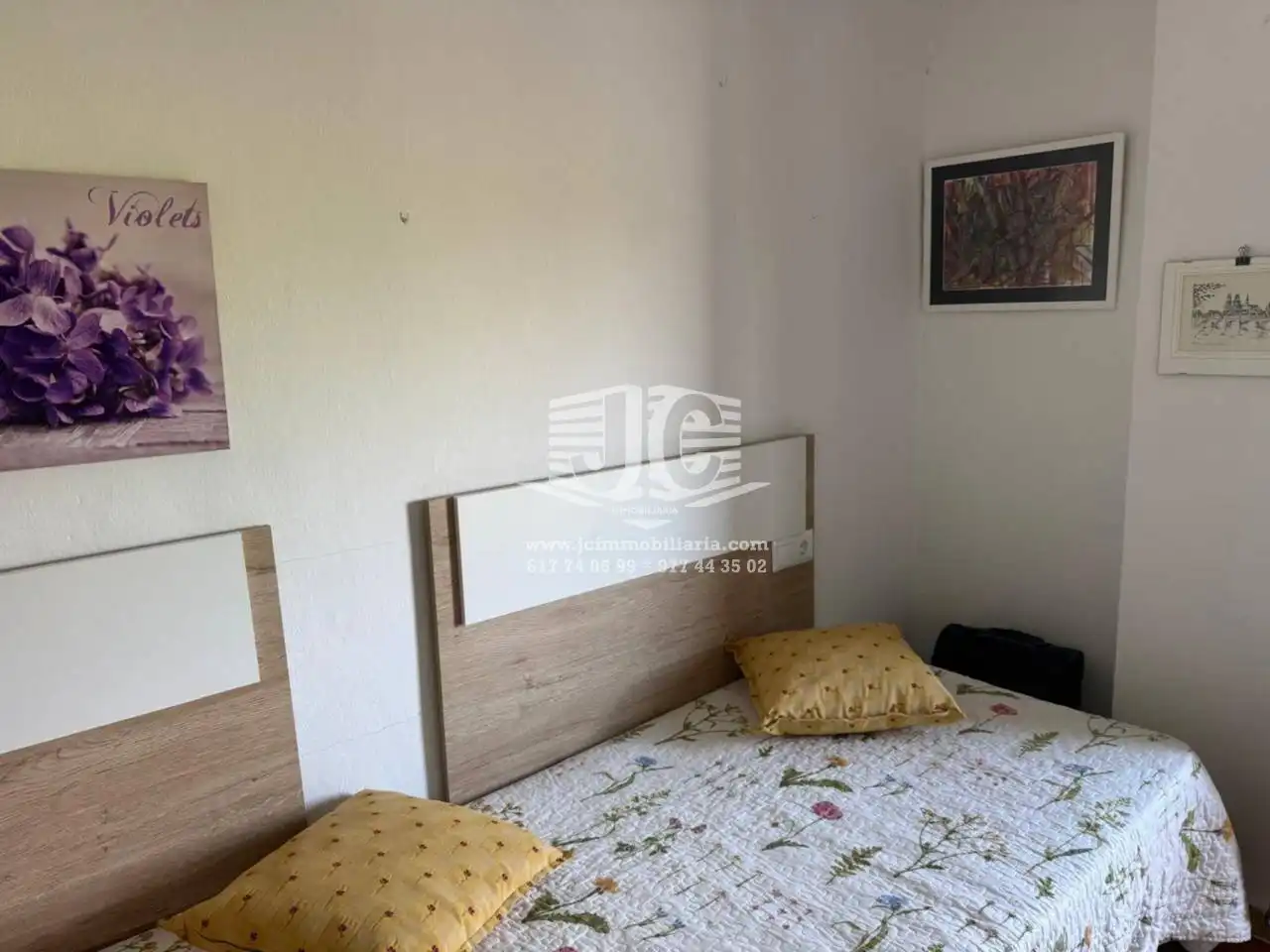 Dormitori de Casa o xalet en venda en Tortosa amb Aire condicionat, Jardí privat i Parquet