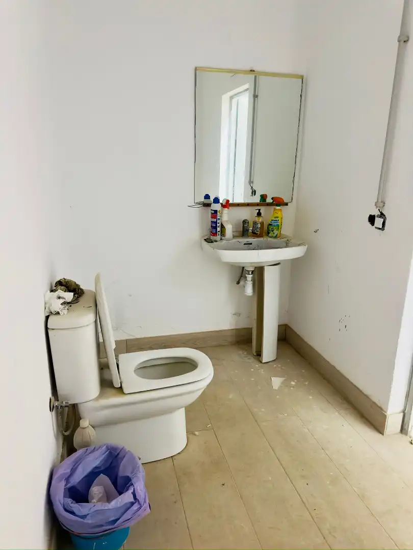 Baño de Nave industrial en venta en Torroella de Montgrí con Calefacción y Alarma