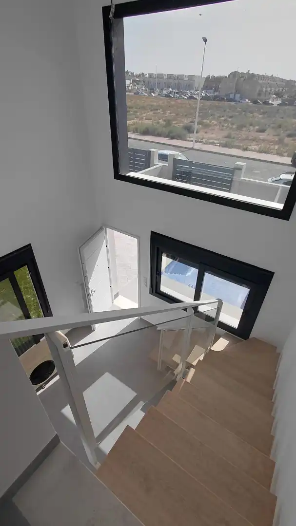Casa bifamiliare con terrazza in vendita a Carrer de Xipre, imagen 7