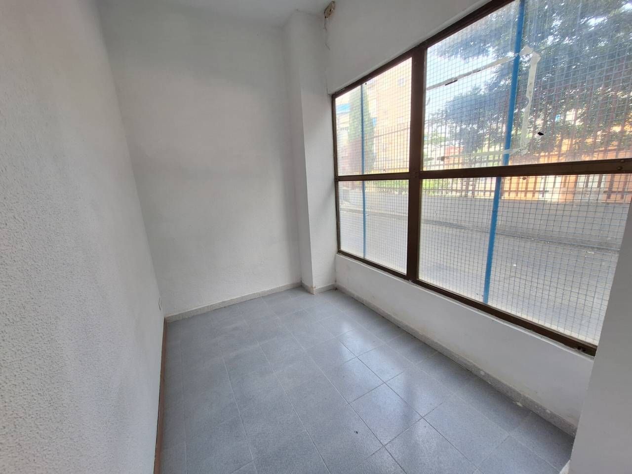 Premises for sale in Fuenlabrada