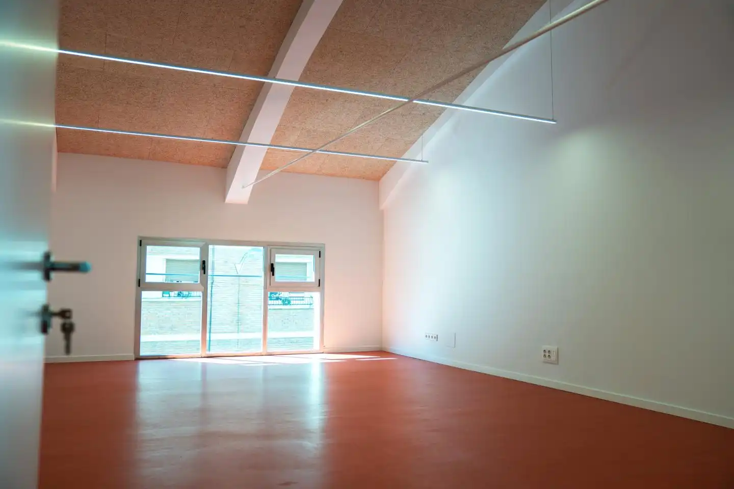 Office for rent in Larrabide, Milagrosa