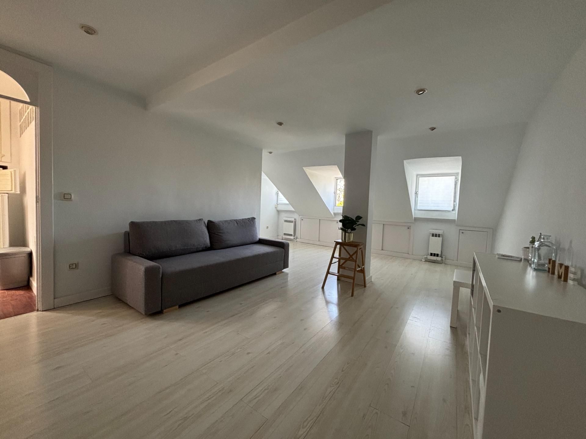 Living room of Flat to rent in  Madrid Capital  with Air Conditioner and Heating