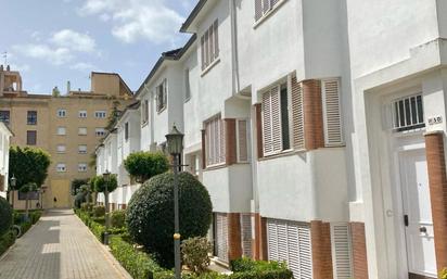 Vista exterior de Casa o xalet en venda en Jerez de la Frontera amb Aire condicionat, Terrassa i Traster