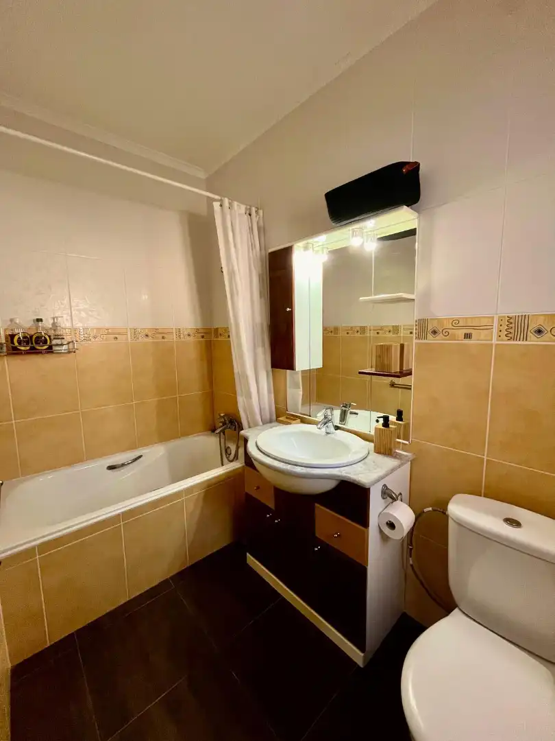 Baño de Casa o chalet de alquiler en L'Ametlla de Mar  con Aire acondicionado, Calefacción y Jardín privado