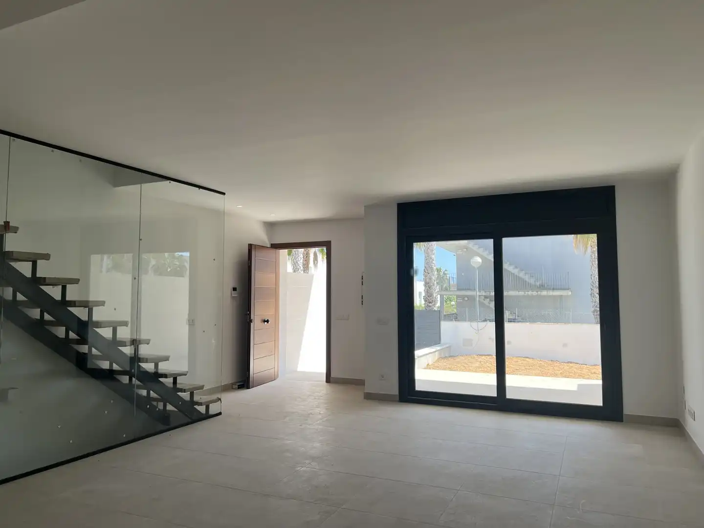 Maison mitoyenne avec terrasse à vendre à SINIES DE LES, imagen 5