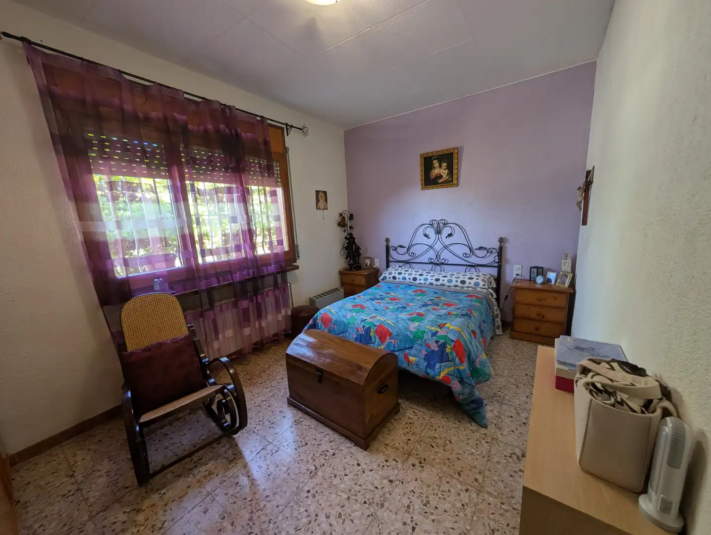 Schlafzimmer von Country house zum Verkauf in Balenyà