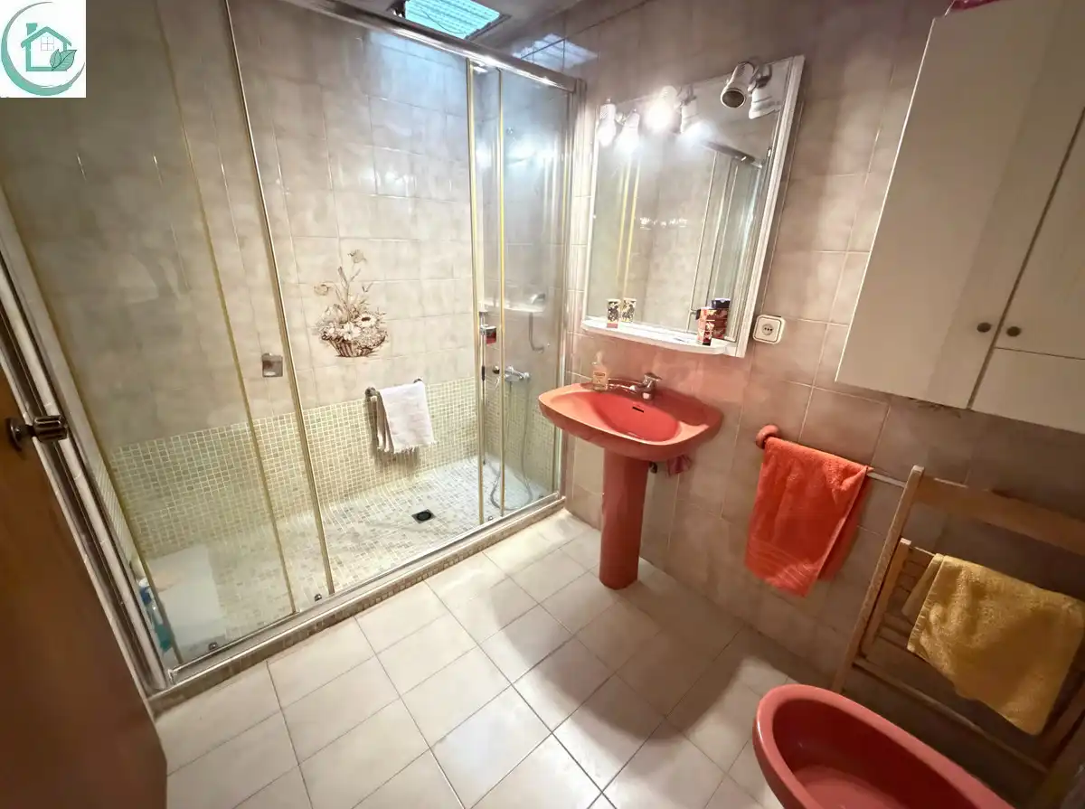 Bathroom of Detached homes for sale in Viladecans  with Air Conditioner, Private garden and Storage room