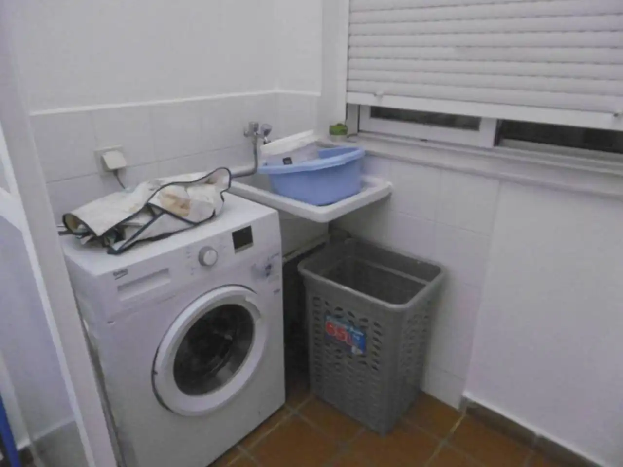 Baño de Piso de alquiler en Almería con Amueblado