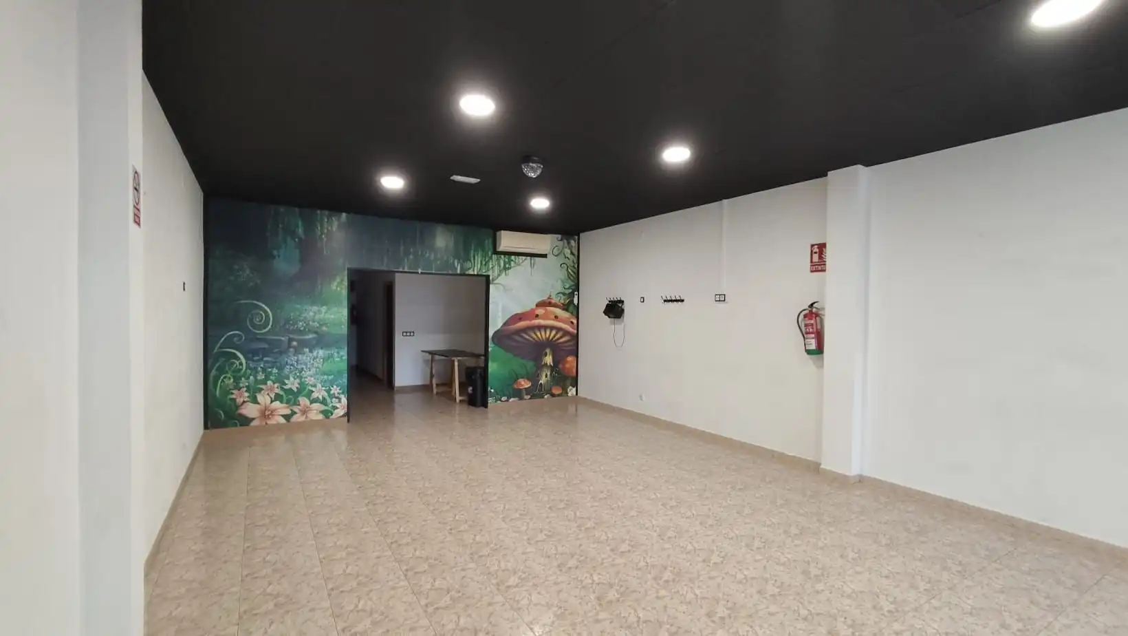 Local en venda a Esportiva, Deltebre
