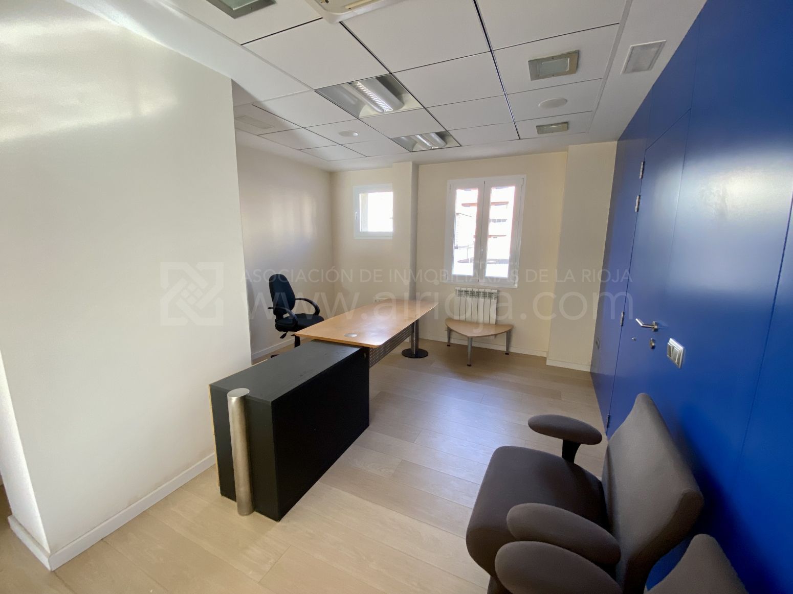 Oficina en venda en  Logroño amb Terrassa, Traster i Moblat