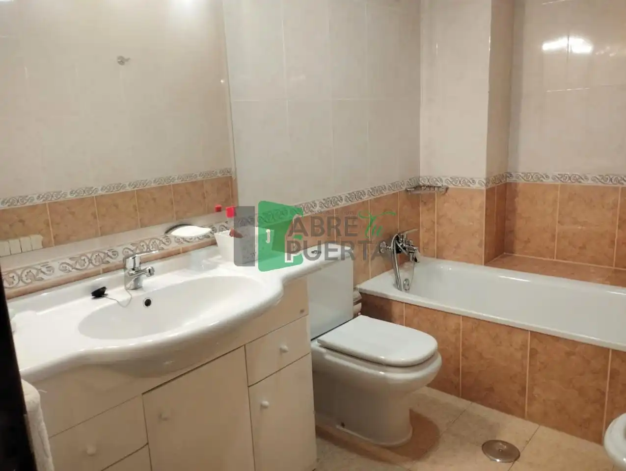 Bany de Pis en venda en Ourense Capital  amb Aire condicionat, Calefacció i Parquet