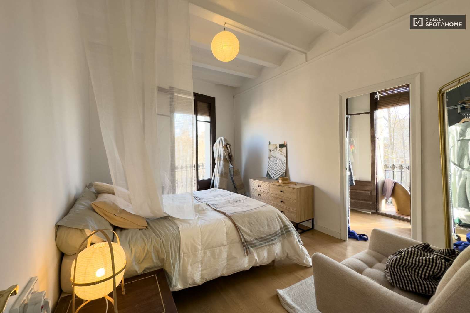 Bedroom of Flat to share in  Barcelona Capital  with Air Conditioner, Heating and Terrace