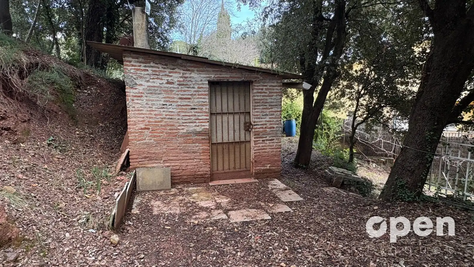 Jardí de Terreny industrial en venda en Vacarisses