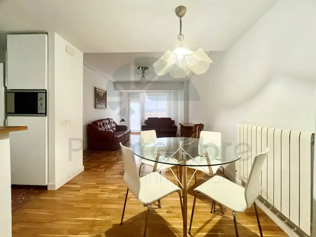Apartament amb terrassa en venda a Avenida De La Paz, imagen 2
