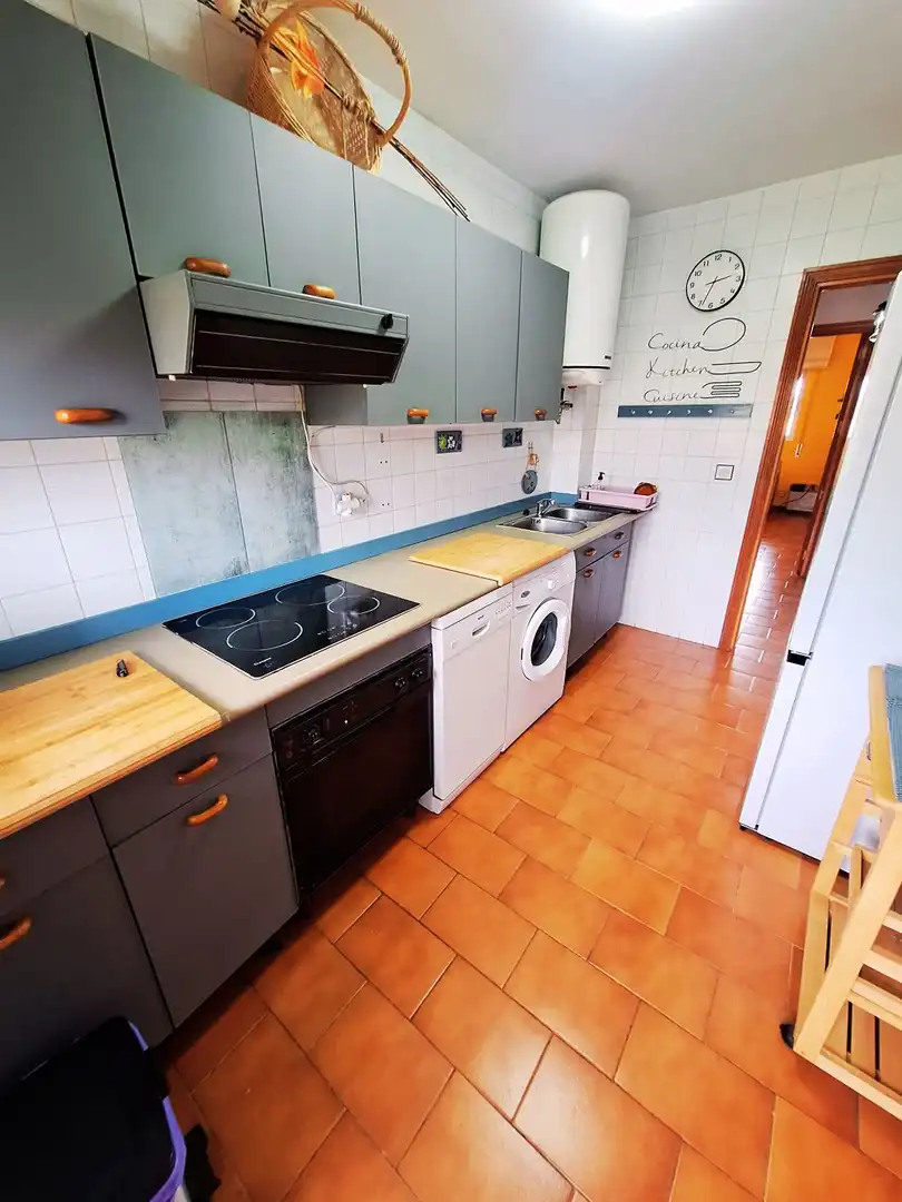 Cocina de Piso en venta en La Adrada  con Calefacción, Terraza y Trastero