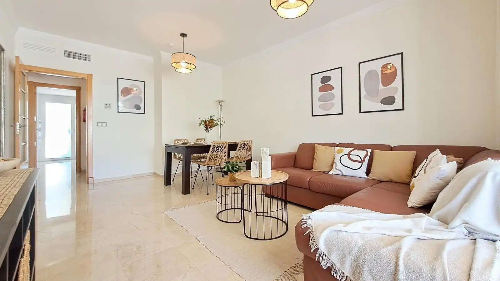 Sala de estar de Apartamento en venta en Casares con Jardín privado, Terraza y Amueblado