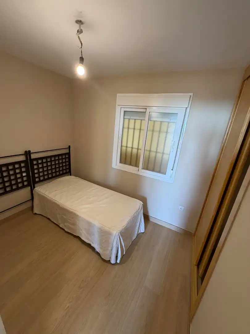 Dormitori de Apartament de lloguer en Mijas amb Aire condicionat, Calefacció i Terrassa