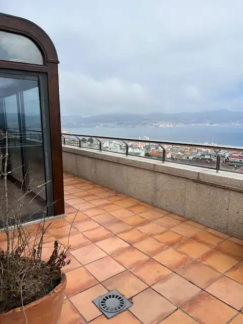 Terraza de Piso de alquiler en Vigo  con Aire acondicionado, Calefacción y Parquet