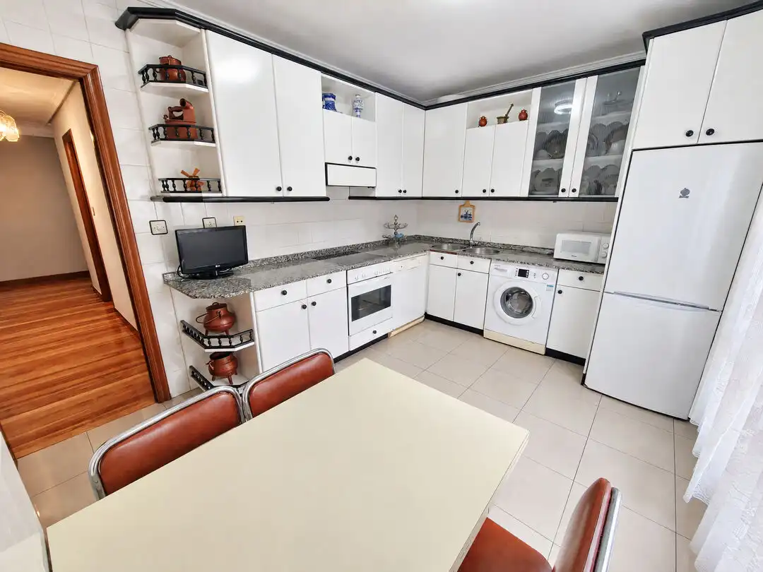 Flat with terrace for sale in La Txitxarra - Murrieta - Parke Santurtzi, imagen 3