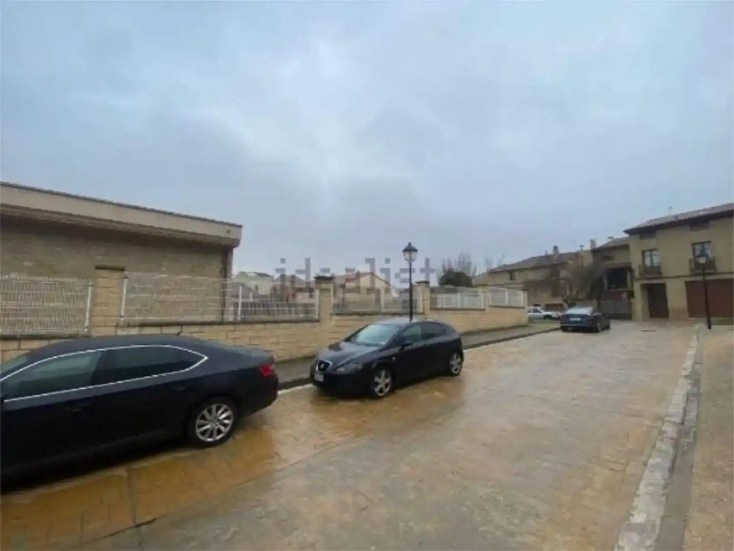 Aparcament de Casa o xalet en venda en Samaniego