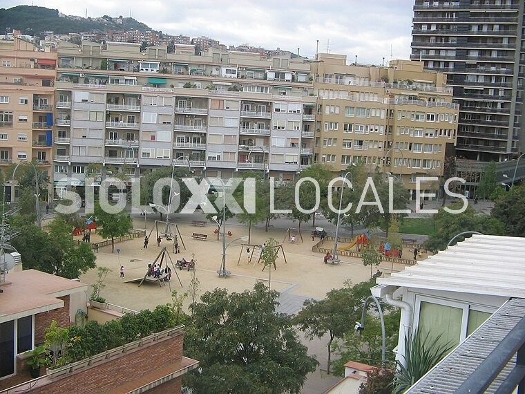 Exterior view of Premises for sale in  Barcelona Capital