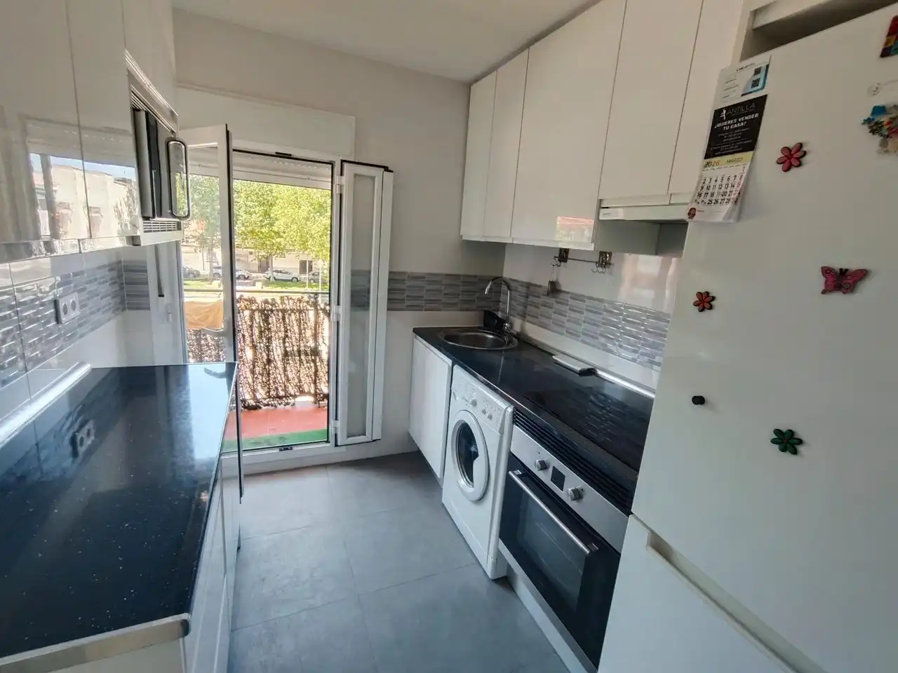 Kitchen of Flat for share in Leganés