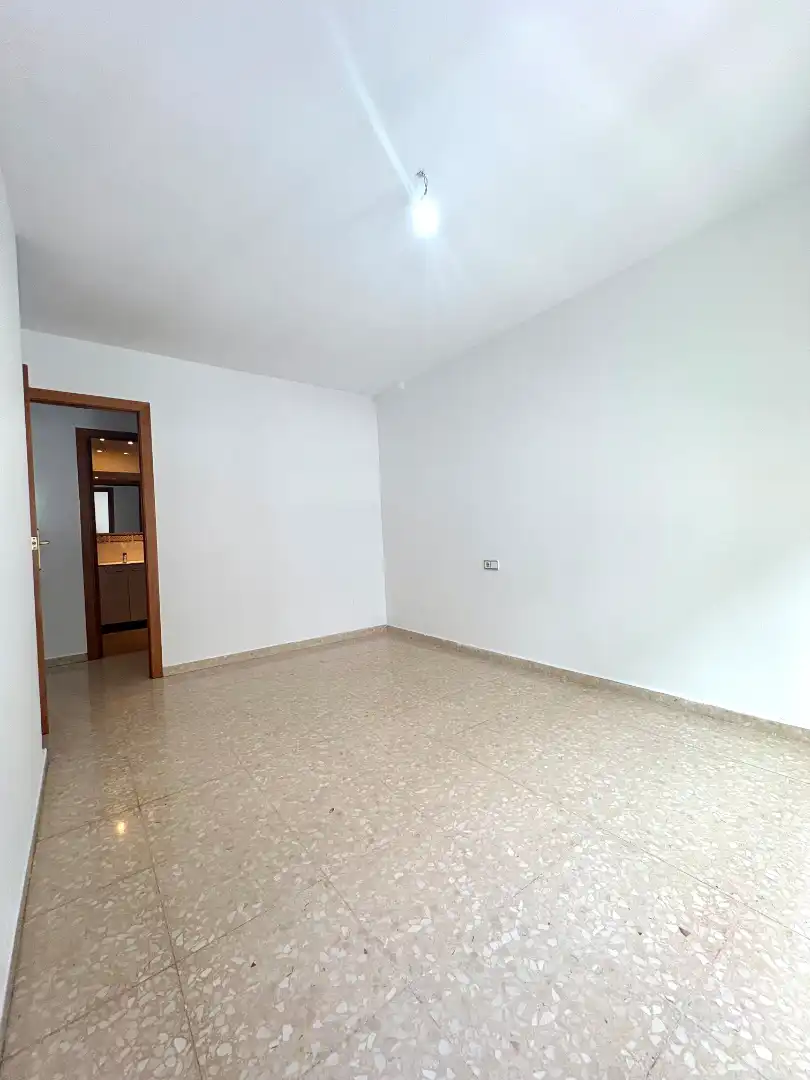 Bedroom of Flat for sale in Terrassa  with Heating, Terrace and Oven