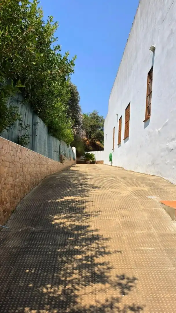 Vista exterior de Casa o chalet en venta en Guillena con Aire acondicionado y Piscina