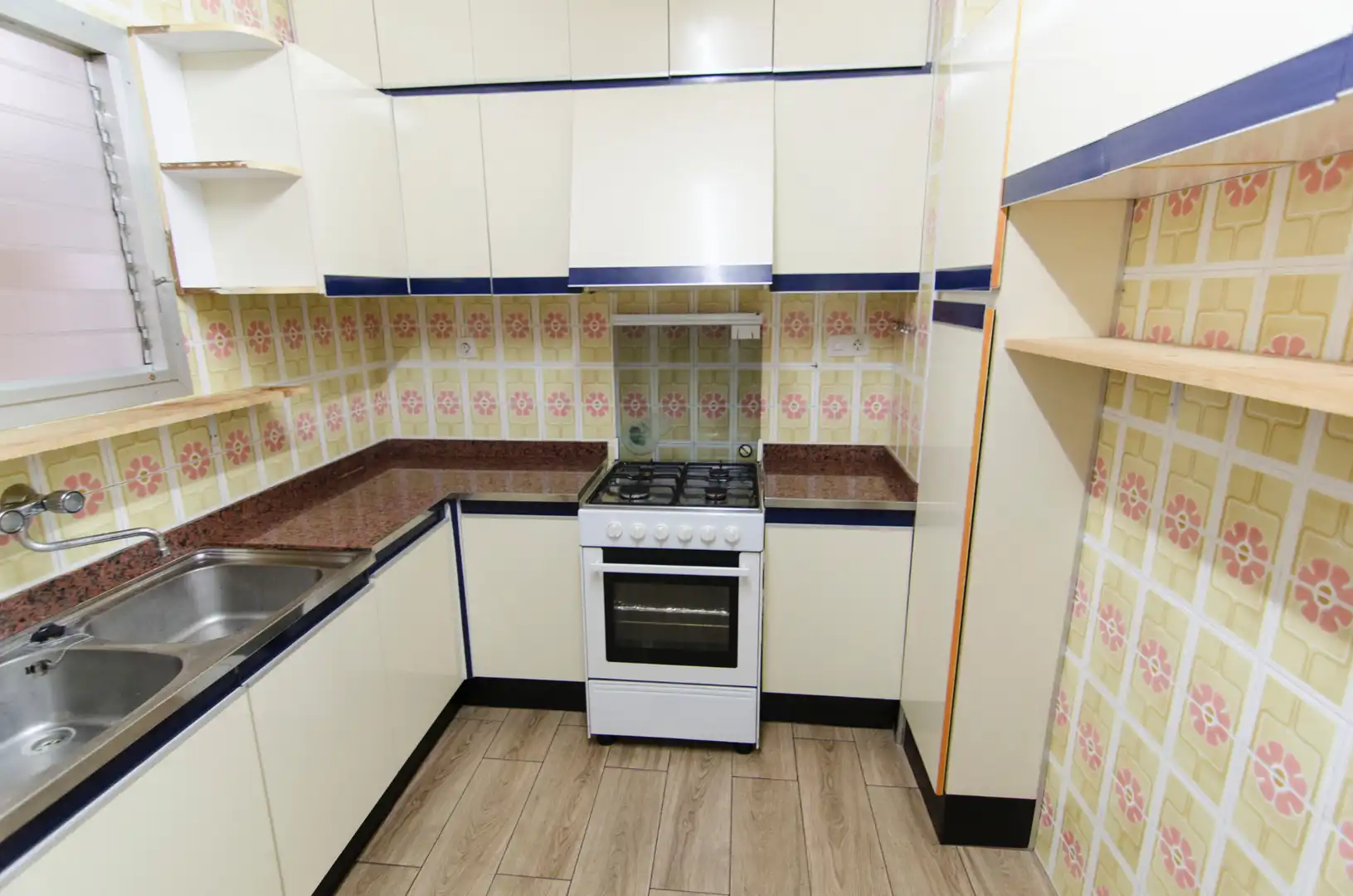 Cocina de Piso en venta en Manresa con Calefacción, Trastero y Horno