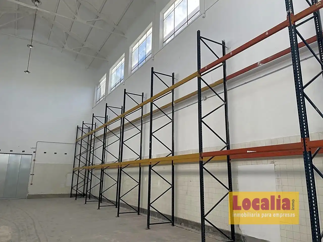Nave industrial de alquiler en Entrambasaguas