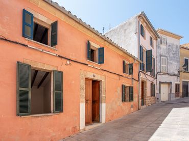 Casa aparellada en venda a Carrer del Pou Nou 10