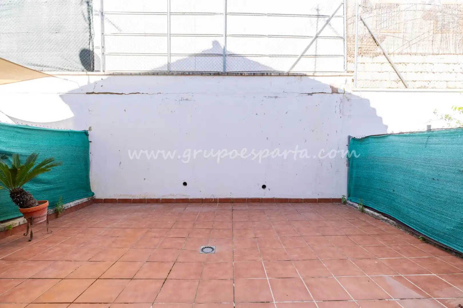 Detached homes for sale in Espartinas  with Air Conditioner, Heating and Oven