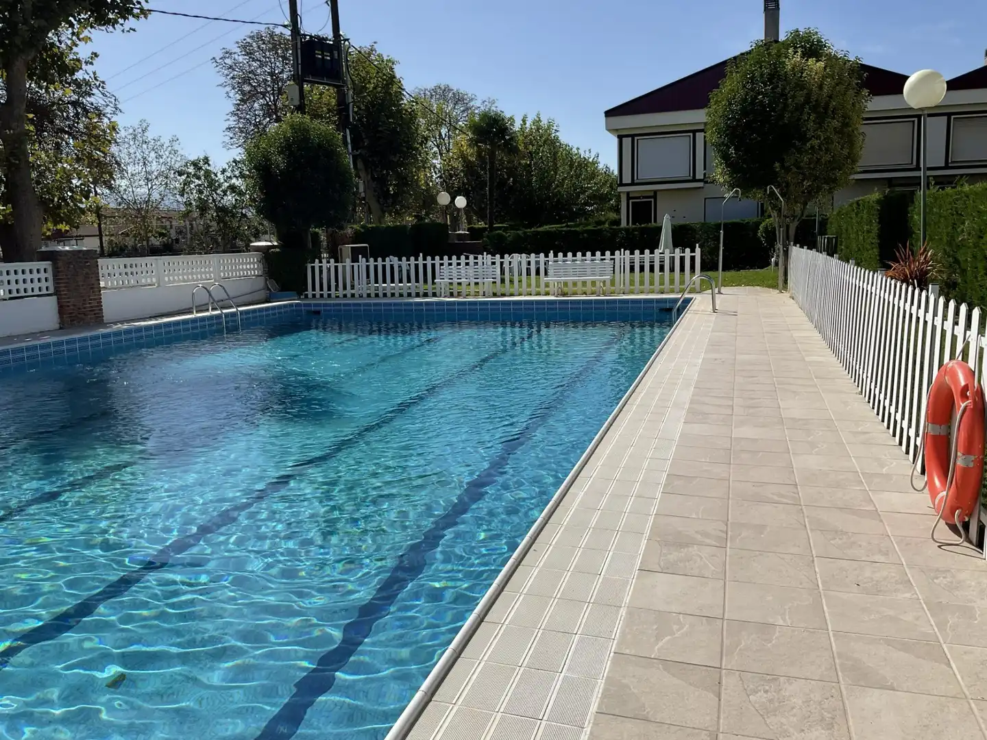 Adossat amb piscina en venda a Avenida de Haro, imagen 7