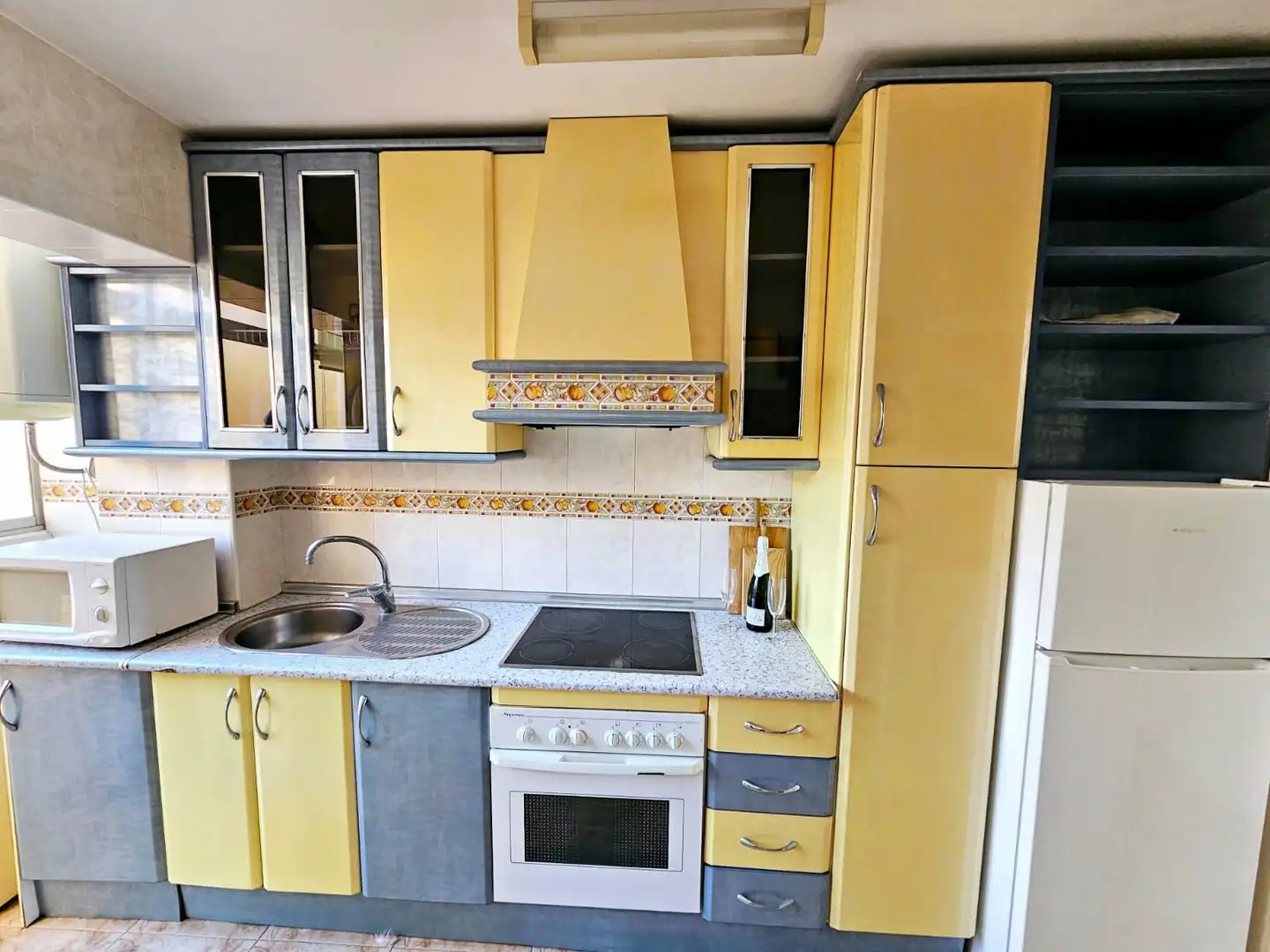 Cuina de Apartament en venda en Fuengirola amb Terrassa