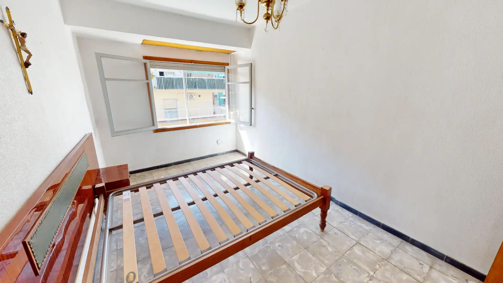 Habitación de Piso en venta en Alicante / Alacant con Terraza y Balcón