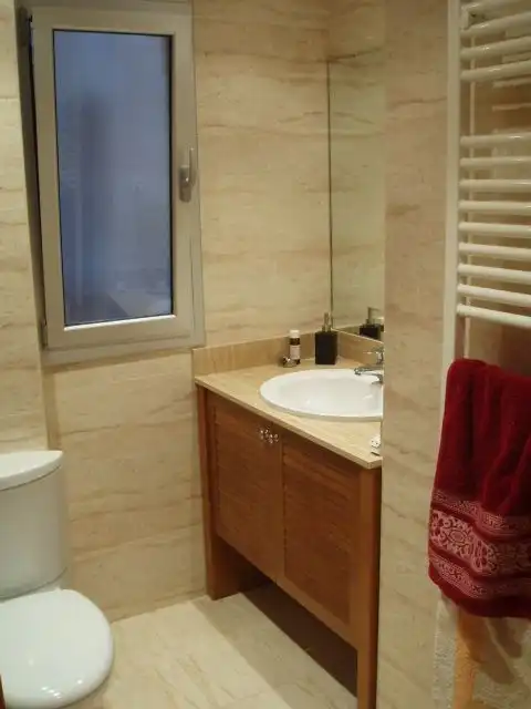 Baño de Piso de alquiler en Terrassa con Calefacción, Terraza y Amueblado