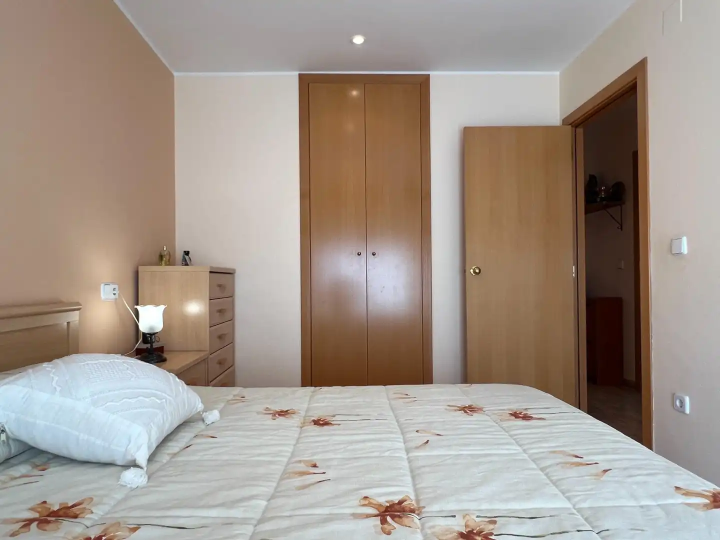 Habitación de Apartamento en venta en Sant Pere Pescador con Aire acondicionado, Calefacción y Balcón