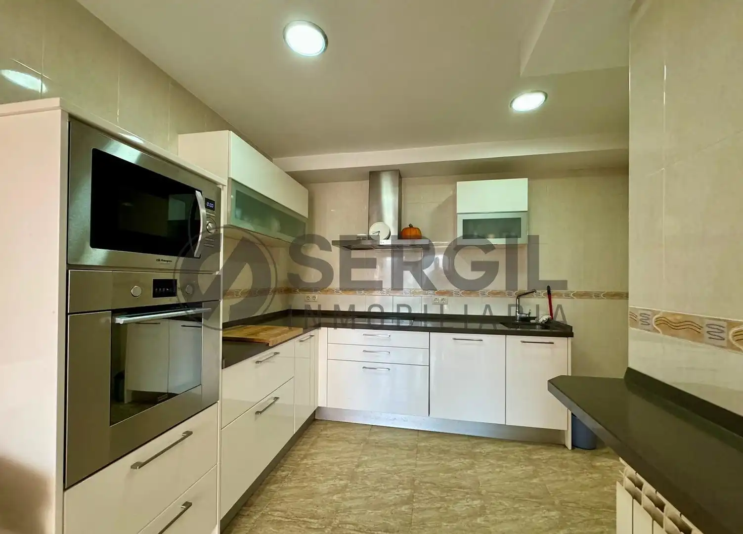 Cocina de Casa o chalet en venta en Encinillas con Calefacción, Jardín privado y Terraza