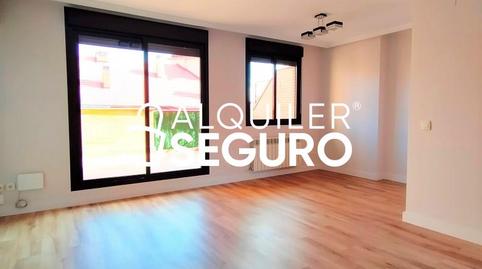 Foto 5 de Ático de alquiler en Dodge, Orcasitas,  Madrid Capital