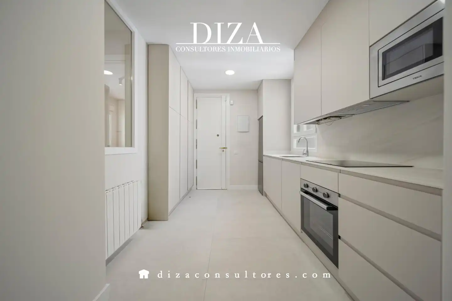 Kitchen of Flat for rent in Madrid  with Air Conditioner and Heating
