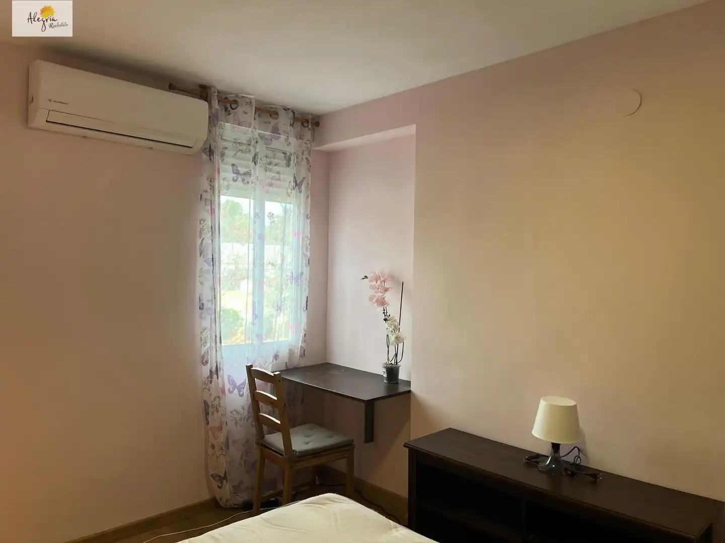 Habitación de Piso en venta en Valencia con Aire acondicionado, Terraza y Amueblado