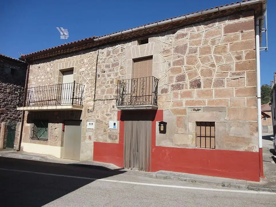 Vista exterior de Casa o chalet en venta en Pinilla de los Moros con Trastero y Amueblado