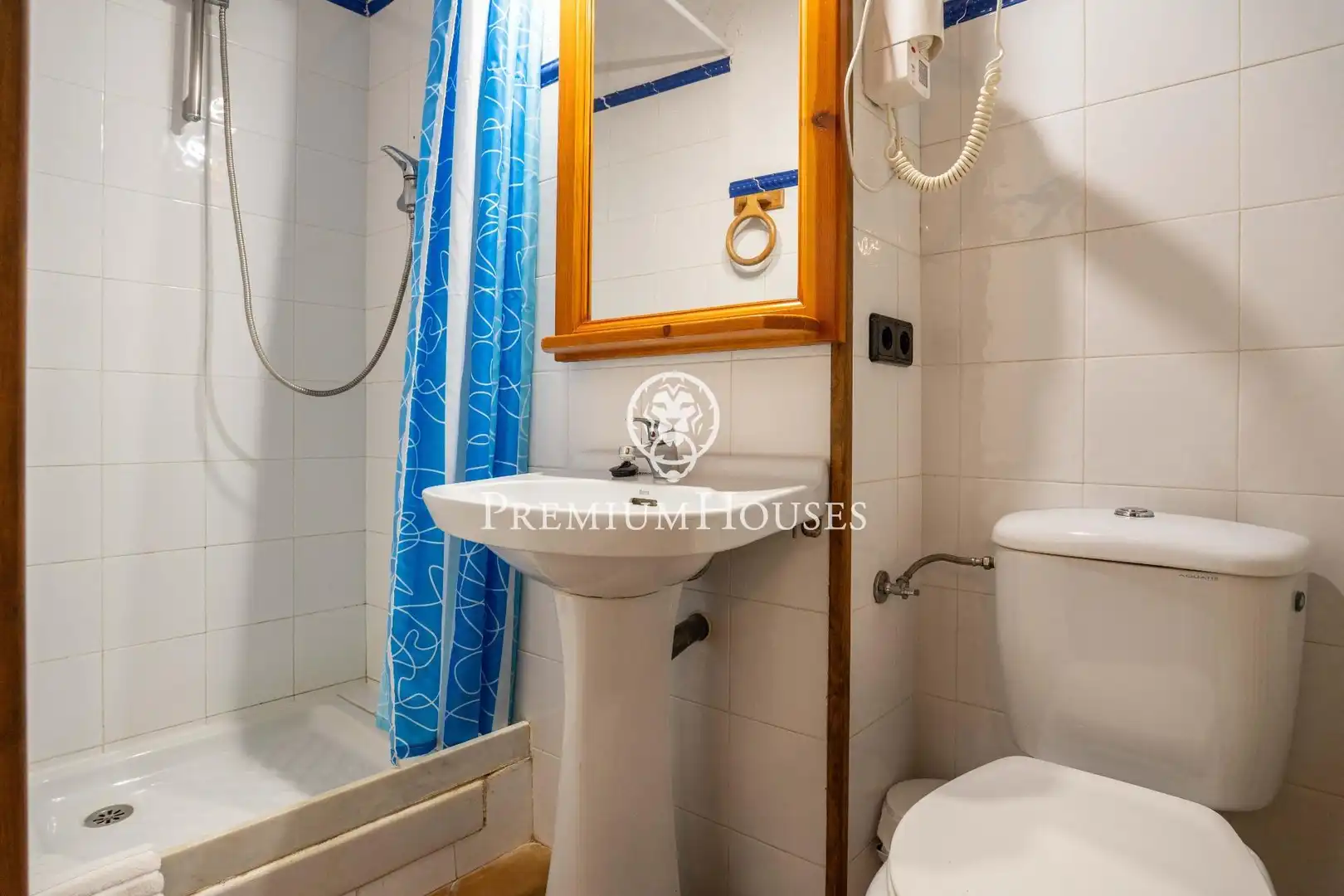 Baño de Finca rústica en venta en Montblanc con Calefacción, Jardín privado y Terraza