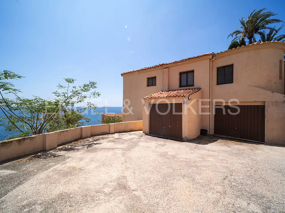 Exterior view of Houses for sale in El Campello  with Private garden, Terrace and Swimming Pool