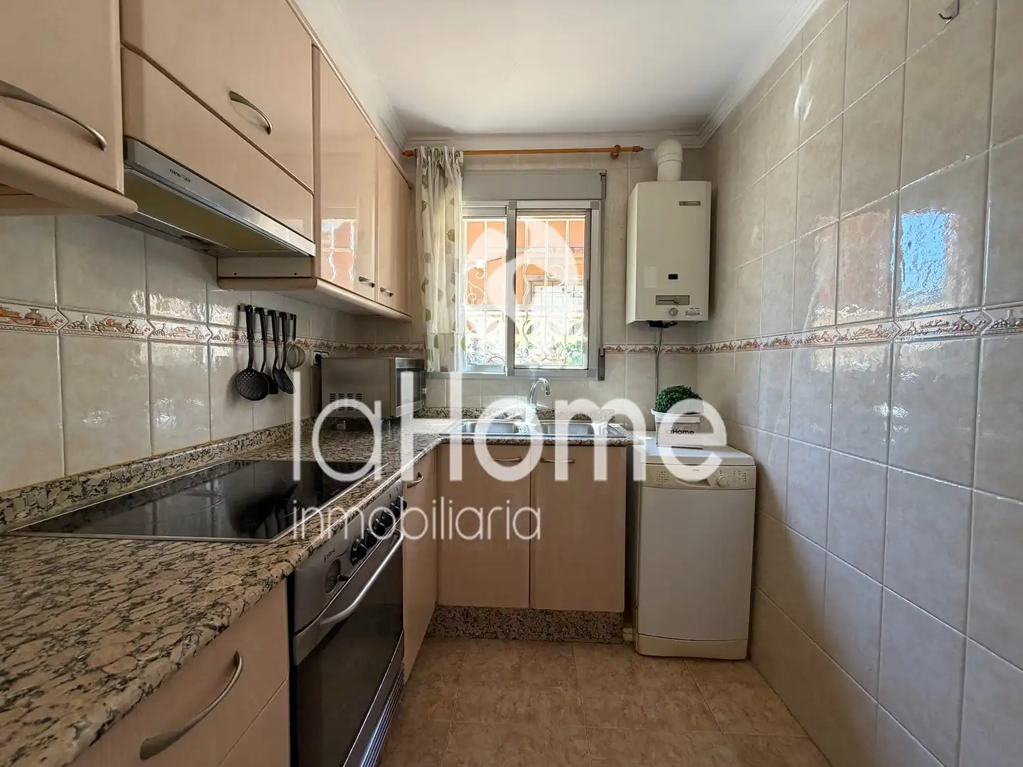 Cocina de Casa o chalet en venta en Paterna con Aire acondicionado, Jardín privado y Terraza
