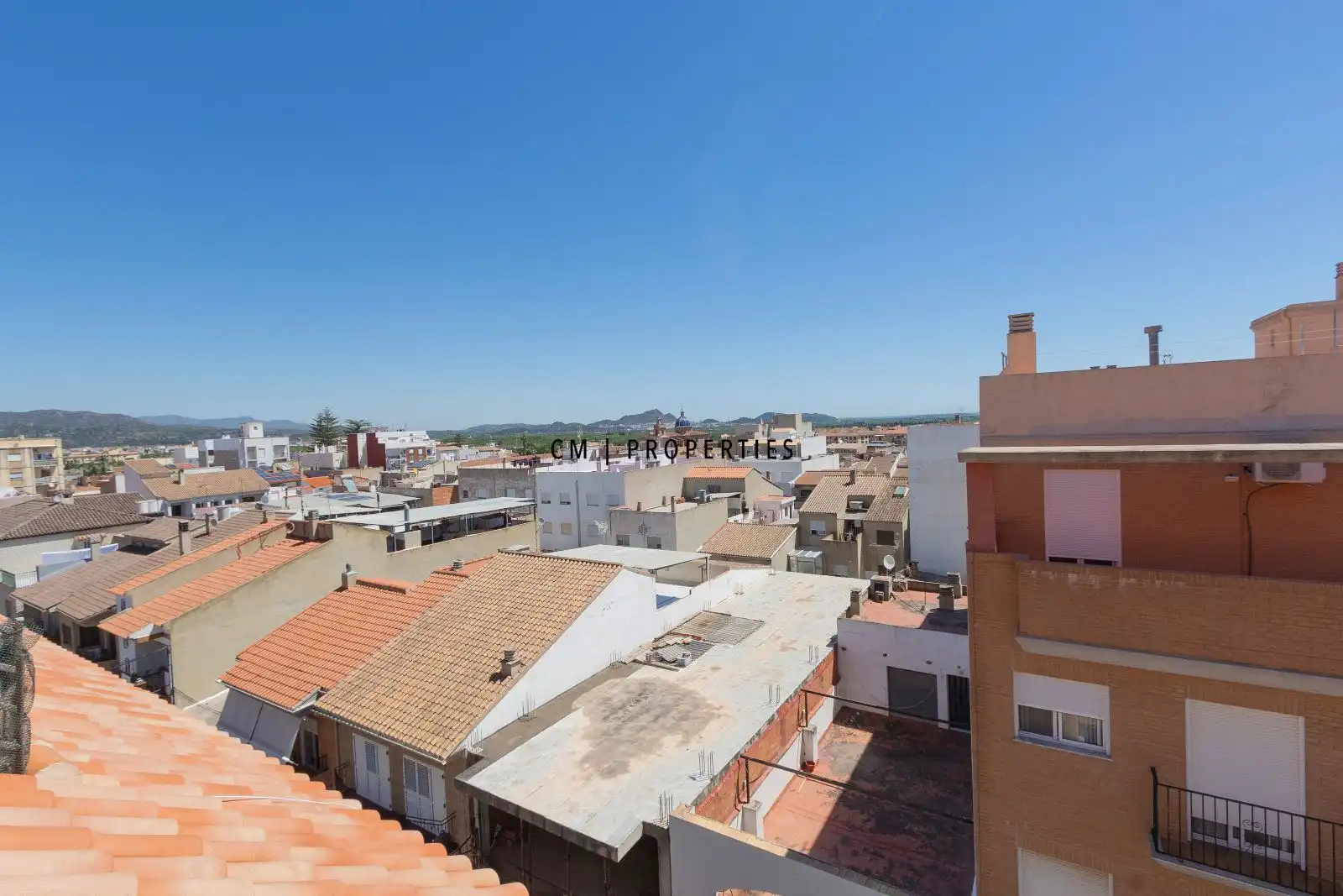 Vista exterior de Ático de alquiler en Faura con Aire acondicionado, Calefacción y Terraza